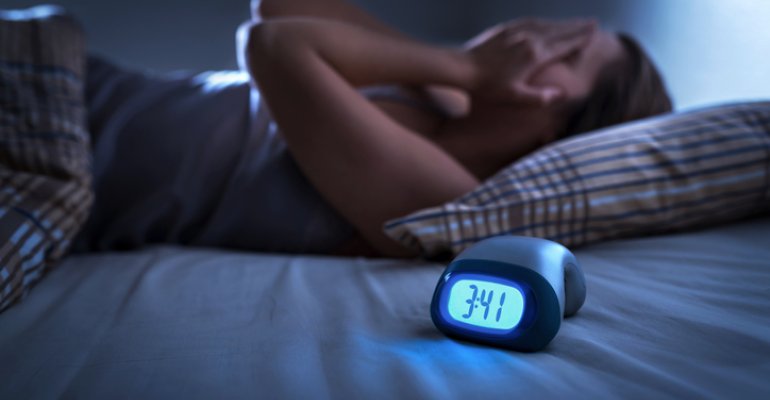 Αϋπνία : 4 τεχνικές να την αντιμετωπίσεις και να κοιμηθείς καλύτερα