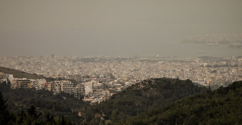 Καιρός: Δεινοπαθεί η Αθήνα με την Αφρικάνικη σκόνη- Πως θα προφυλαχθούν οι ευπαθείς ομάδες