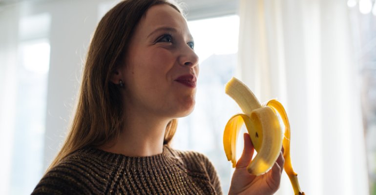 Πως μας επηρεάζει η κατανάλωση της μπανάνας με άδειο στομάχι- Τι λένε οι ειδικοί; 