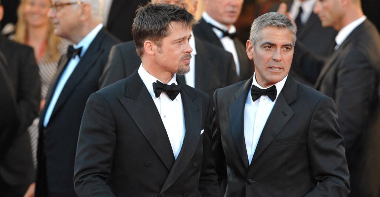 Brad Pitt - George Clooney: Ξανά μαζί στη μικρή οθόνη - Οι φωτογραφίες από τα γυρίσματα της νέας τους ταινίας ενθουσιάζουν
