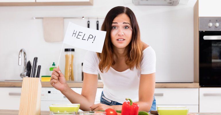 Οι 4 τροφές που πρέπει να αποφεύγεις όταν σε έχει κυριεύσει το άγχος!