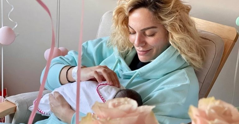 Ιωάννα Μαλέσκου: Η πρώτη εξόρμηση με την δύο μηνών κόρη της