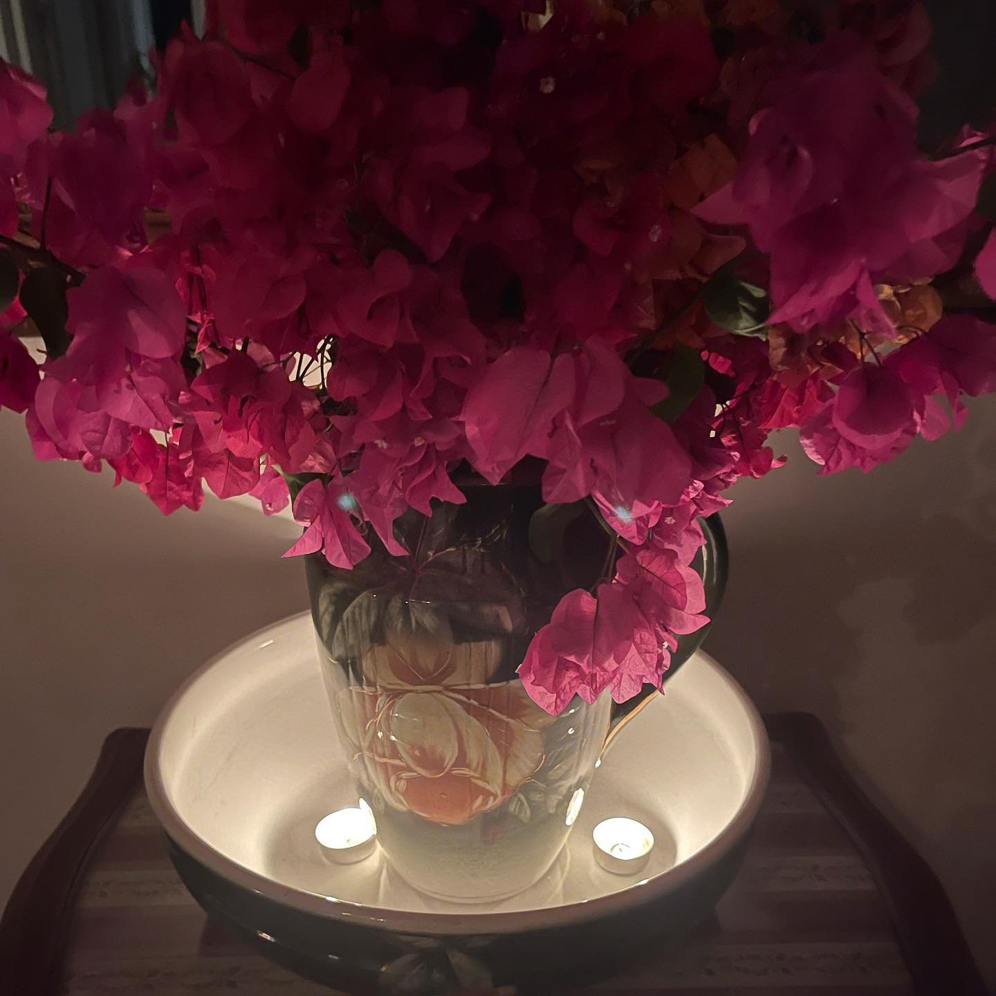 Τζένη Μπαλατσινού: Τα κειμήλια και τα ιδιαίτερα διακοσμητικά που κοσμούν το σαλόνι της θα σε εντυπωσιάσουν