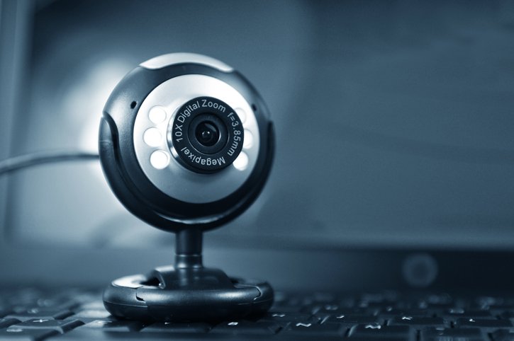 Τελικά υπάρχει ο κίνδυνος να σε παρακολουθούν από την κάμερα του laptop;