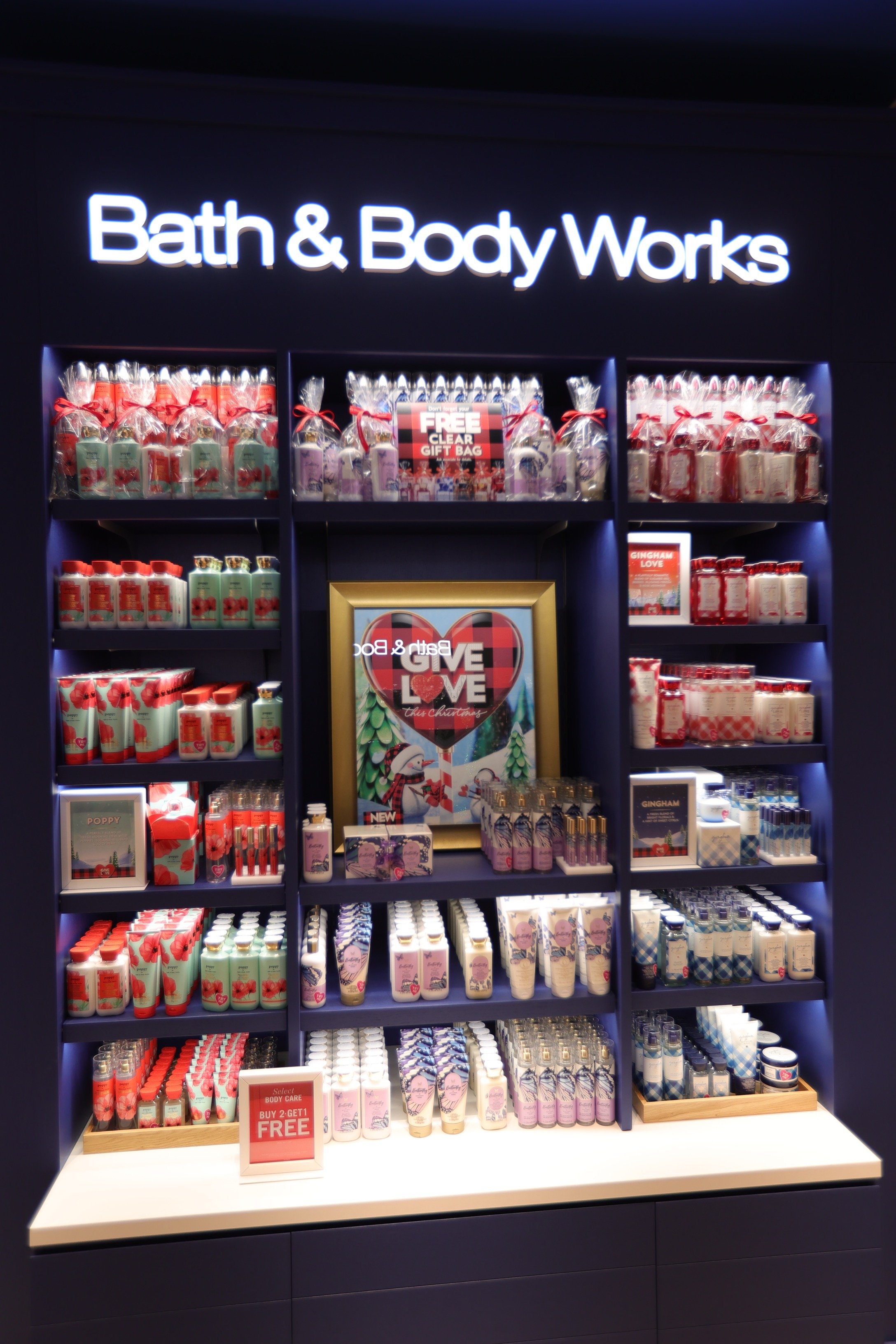 Bath & Body Works: Το lifestyle brand στην κατηγορία του personal care ήρθε στην Ελλάδα με δύο καταστήματα